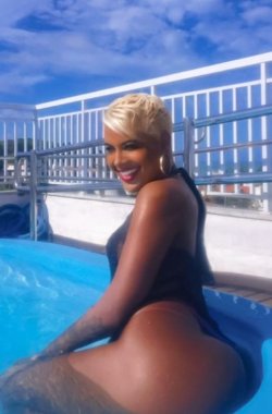 Dany Ferrari - Acompanhante Travesti / Transex em Aracaju - SE